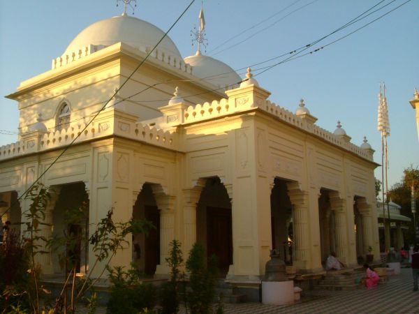 Govindajee Temple, Imphal (51 kb)